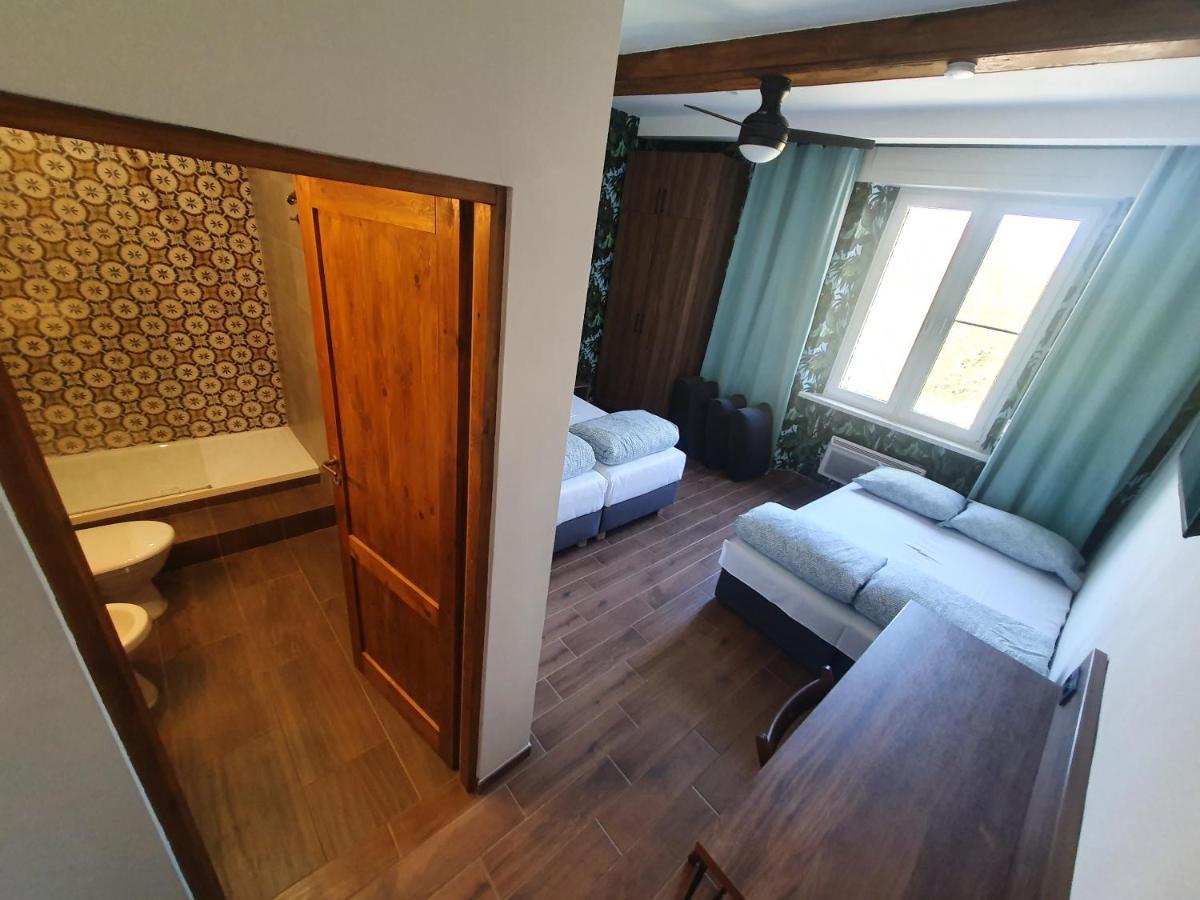 Luxurio Rooms With Baths Livorno Exteriér fotografie